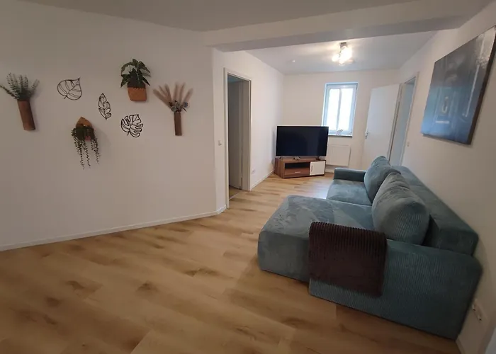 Fewo Planer Altstadtwohnung Mit Terrasse & Parkplatz