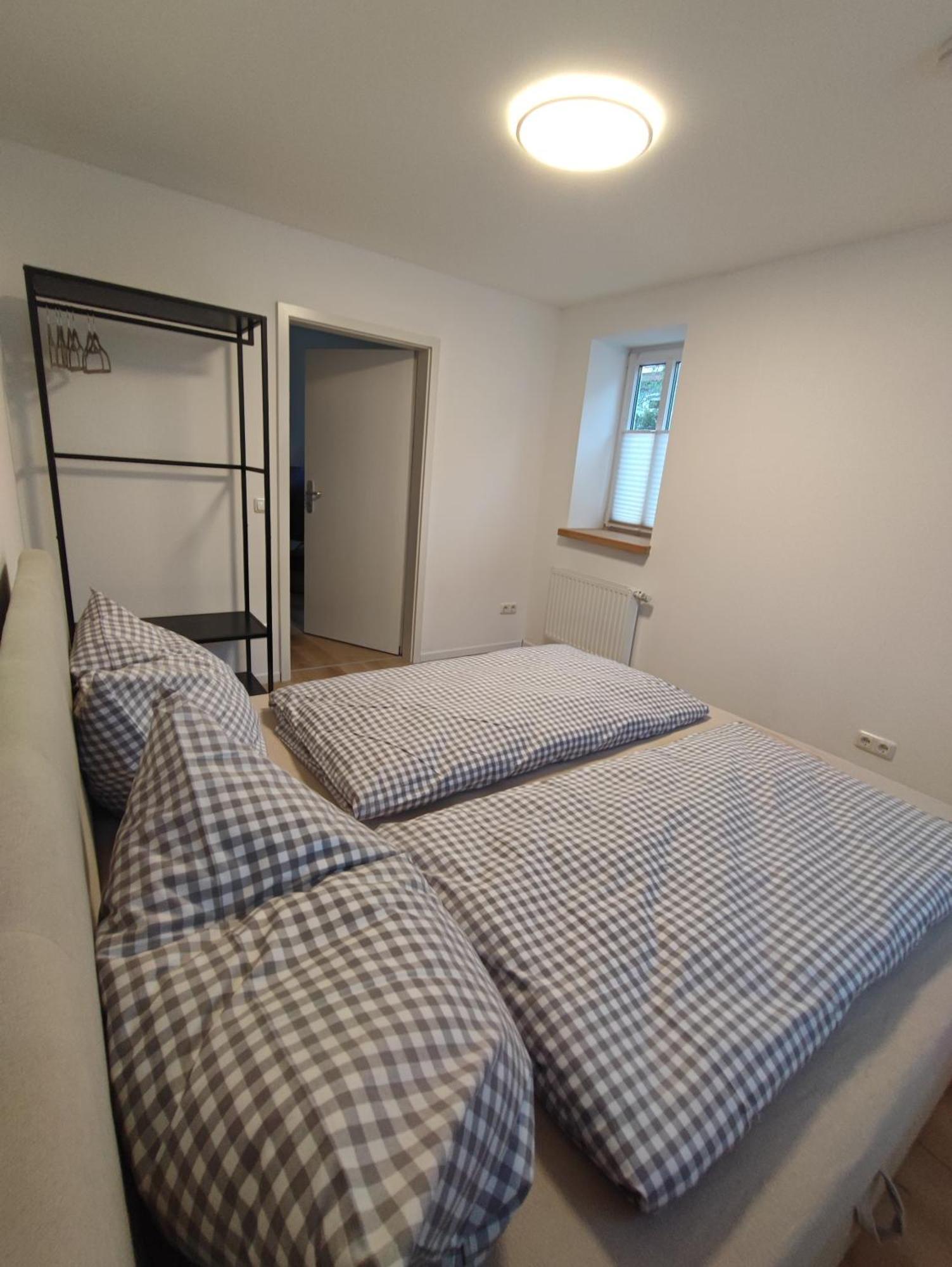 Planer Altstadtwohnung Mit Terrasse & Parkplatz Apartment