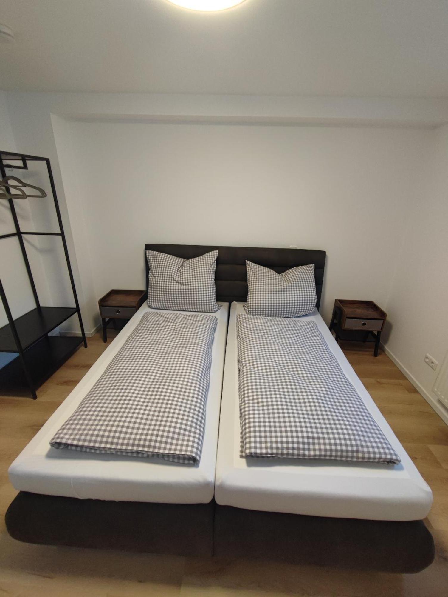 Planer Altstadtwohnung Mit Terrasse & Parkplatz Memmingen